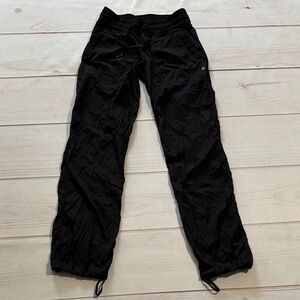 Lululemon dance studio pants strip athletic athleisure good condition casual Y2K